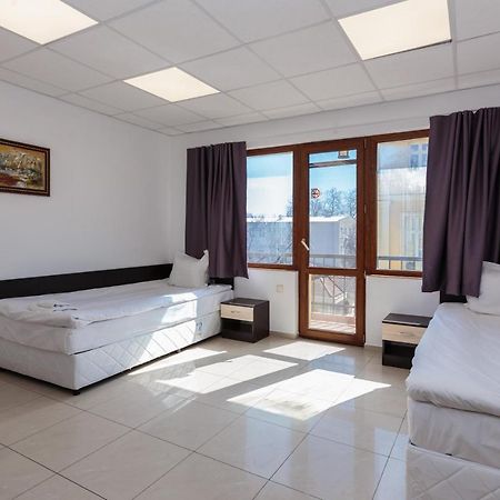 Стаи За Гости Хан Крум Burgas City Exterior foto